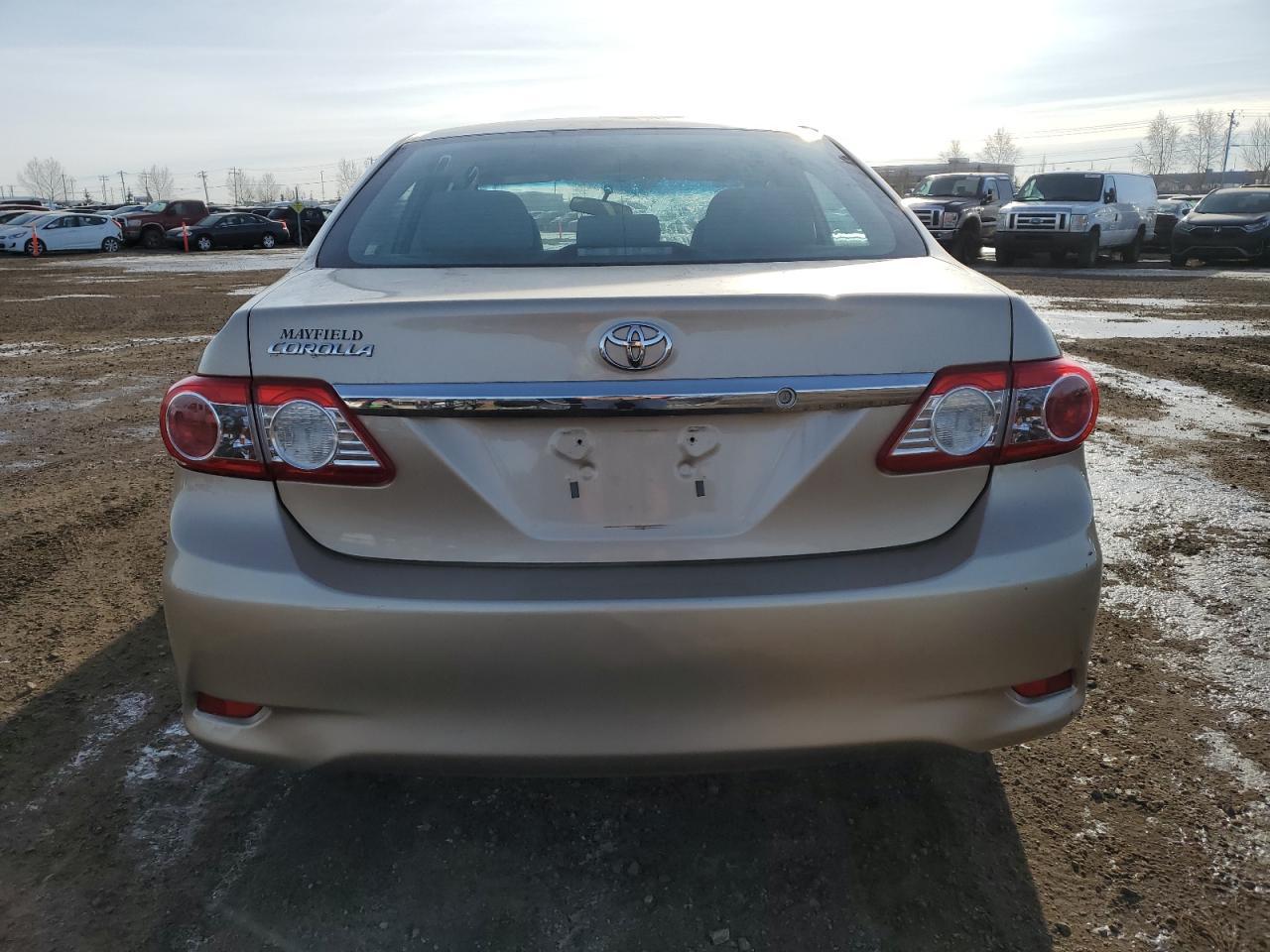 2013 TOYOTA COROLLA BA - Фото 6
