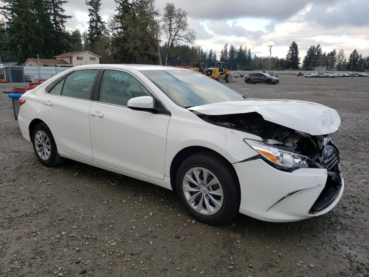 2017 TOYOTA CAMRY LE - Image 4