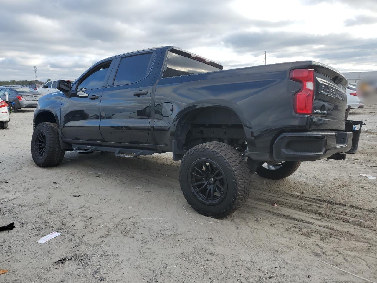 2021 CHEVROLET SILVERADO - Фото 2