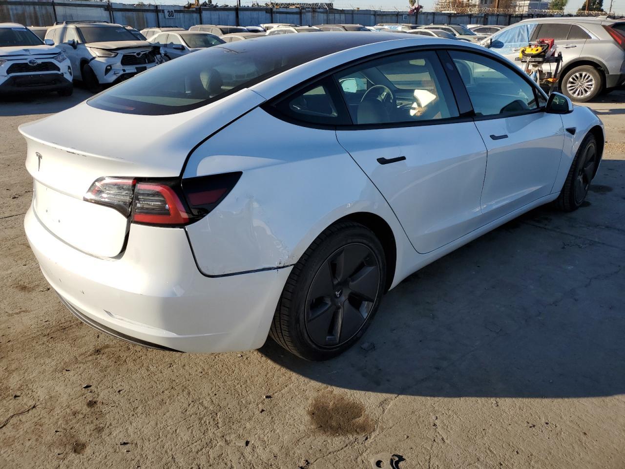 2023 TESLA MODEL 3 - Фото 3