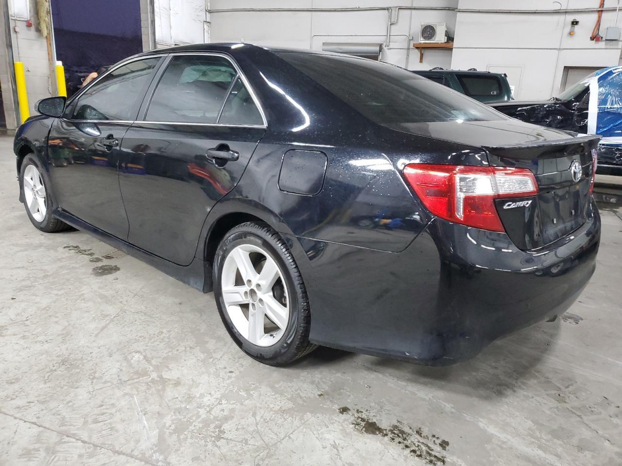 2014 TOYOTA CAMRY L - Image 2