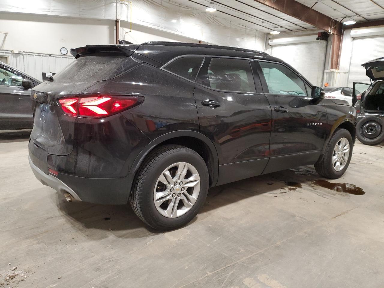 2021 CHEVROLET BLAZER 2LT - Image 3