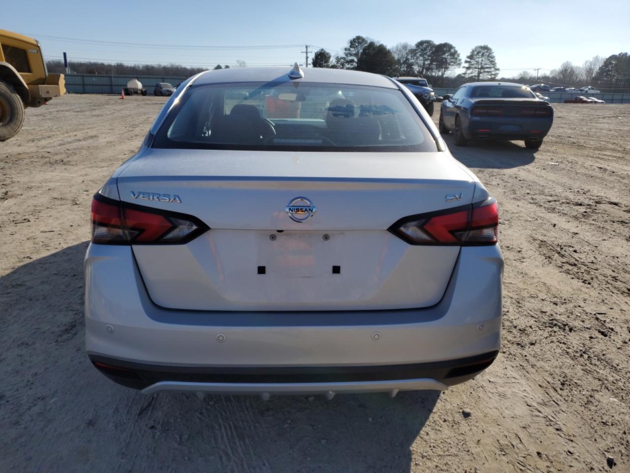 2021 NISSAN VERSA SV - Фото 6