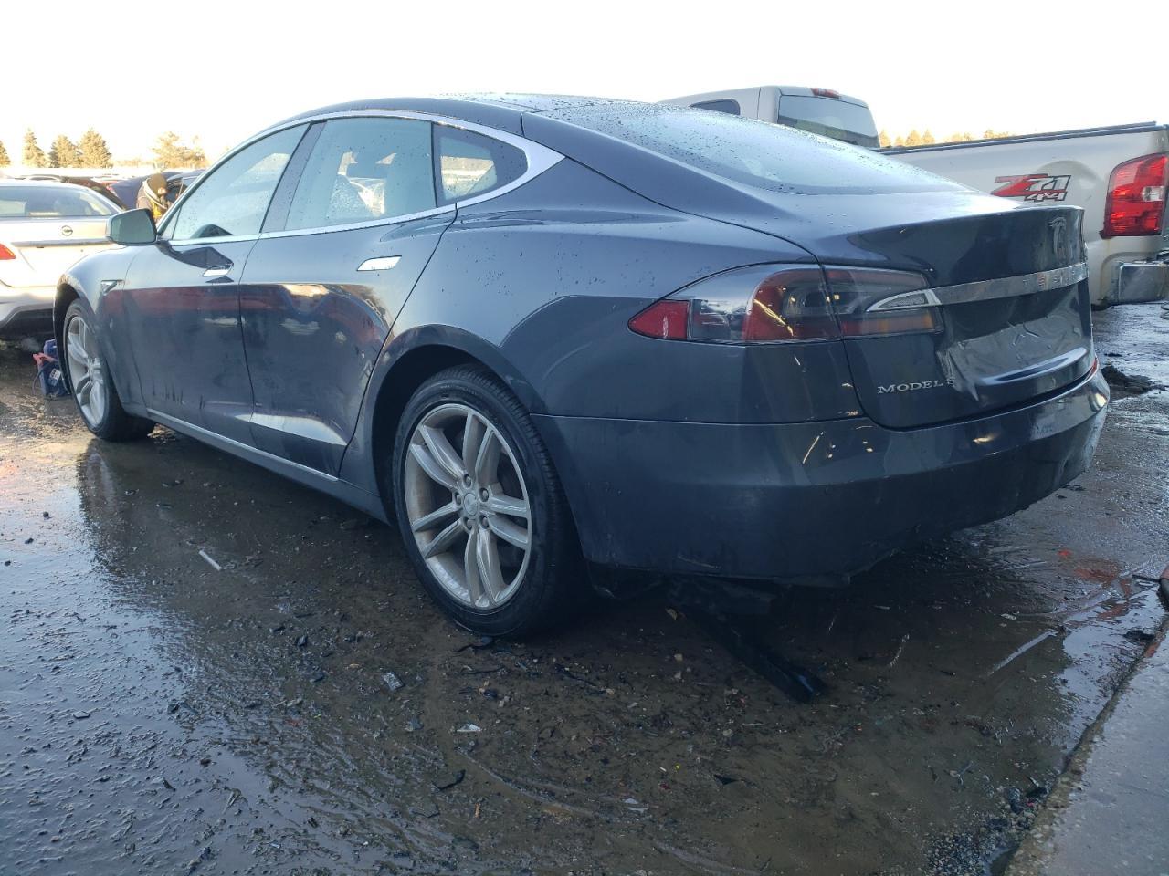 2015 TESLA MODEL S 85 - Image 2