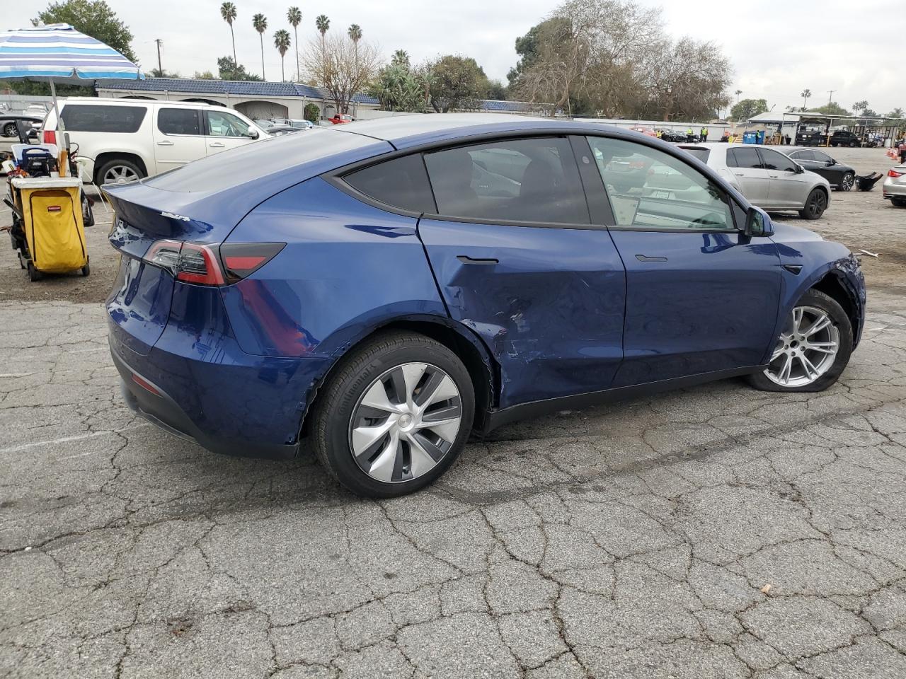 2024 TESLA MODEL Y - Image 3