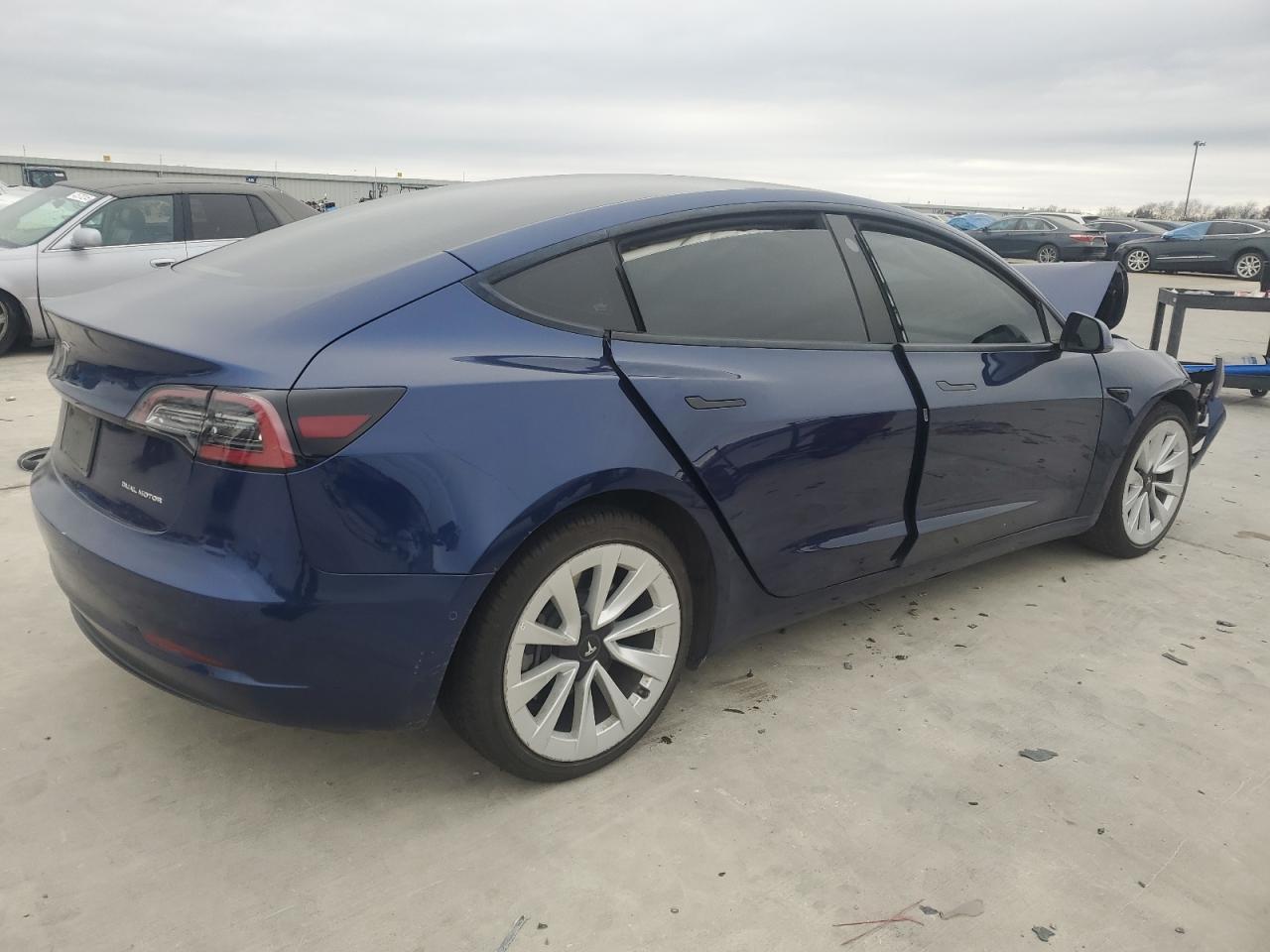 2022 TESLA MODEL 3 - Image 3