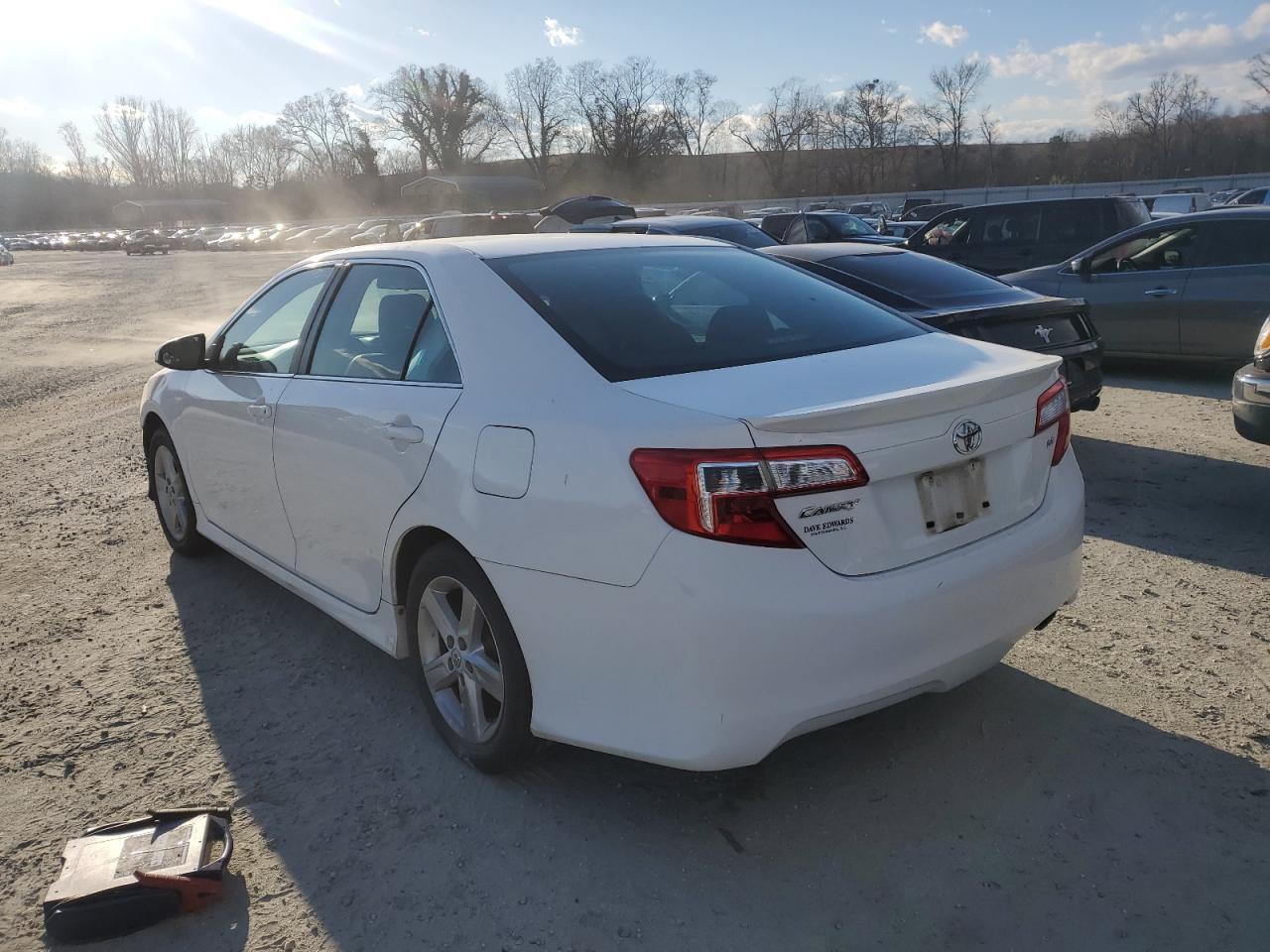 2012 TOYOTA CAMRY BASE - Фото 2