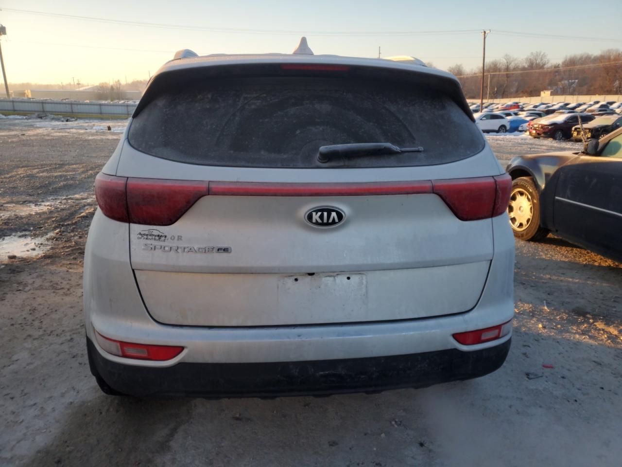 2017 KIA SPORTAGE L - Image 6