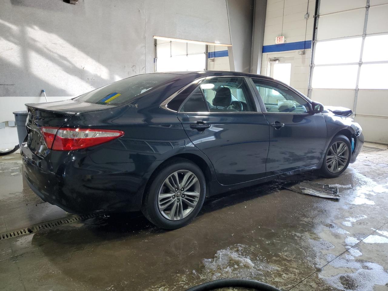 2016 TOYOTA CAMRY LE - Фото 3