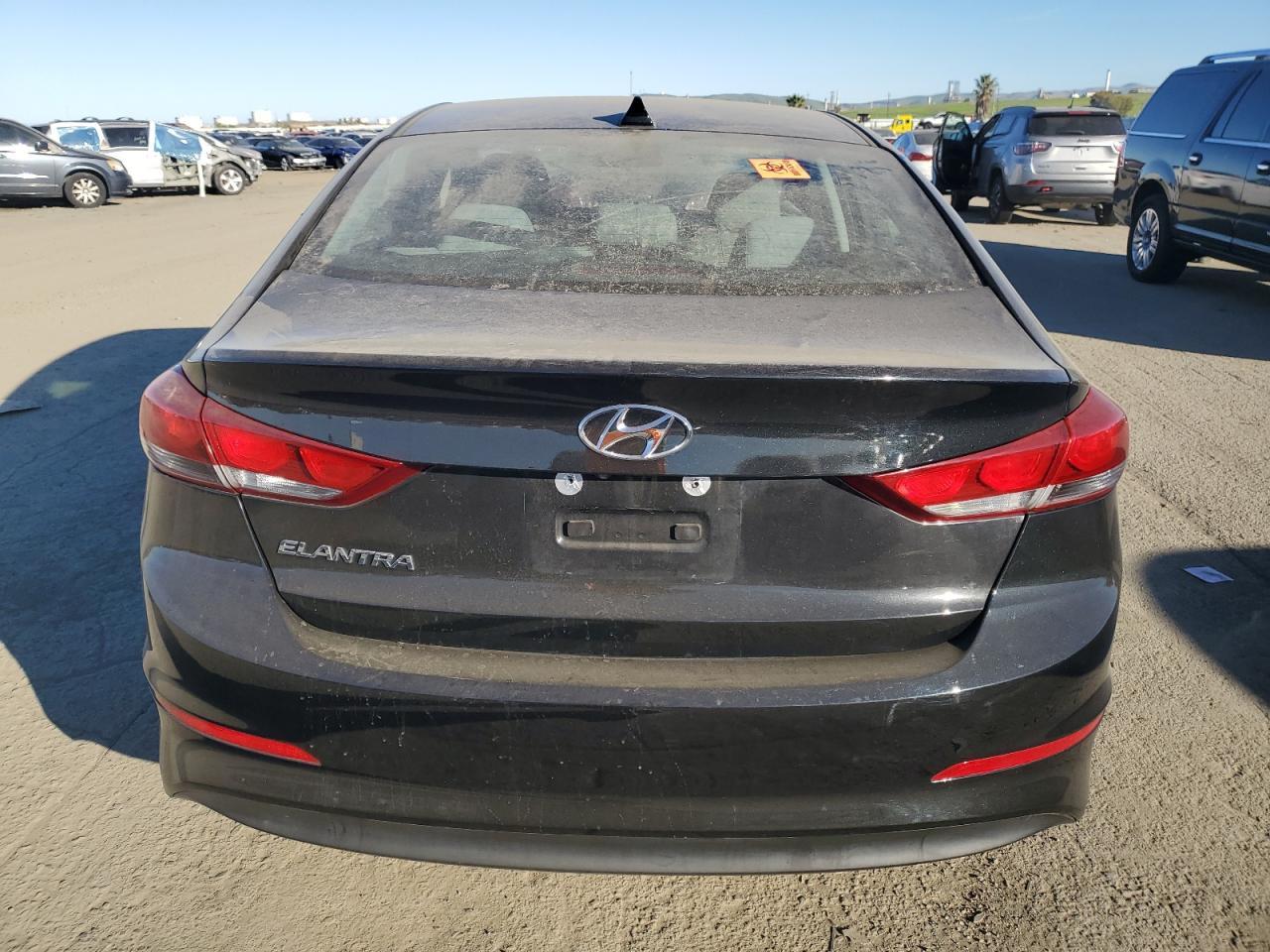 2018 HYUNDAI ELANTRA SE - Image 6
