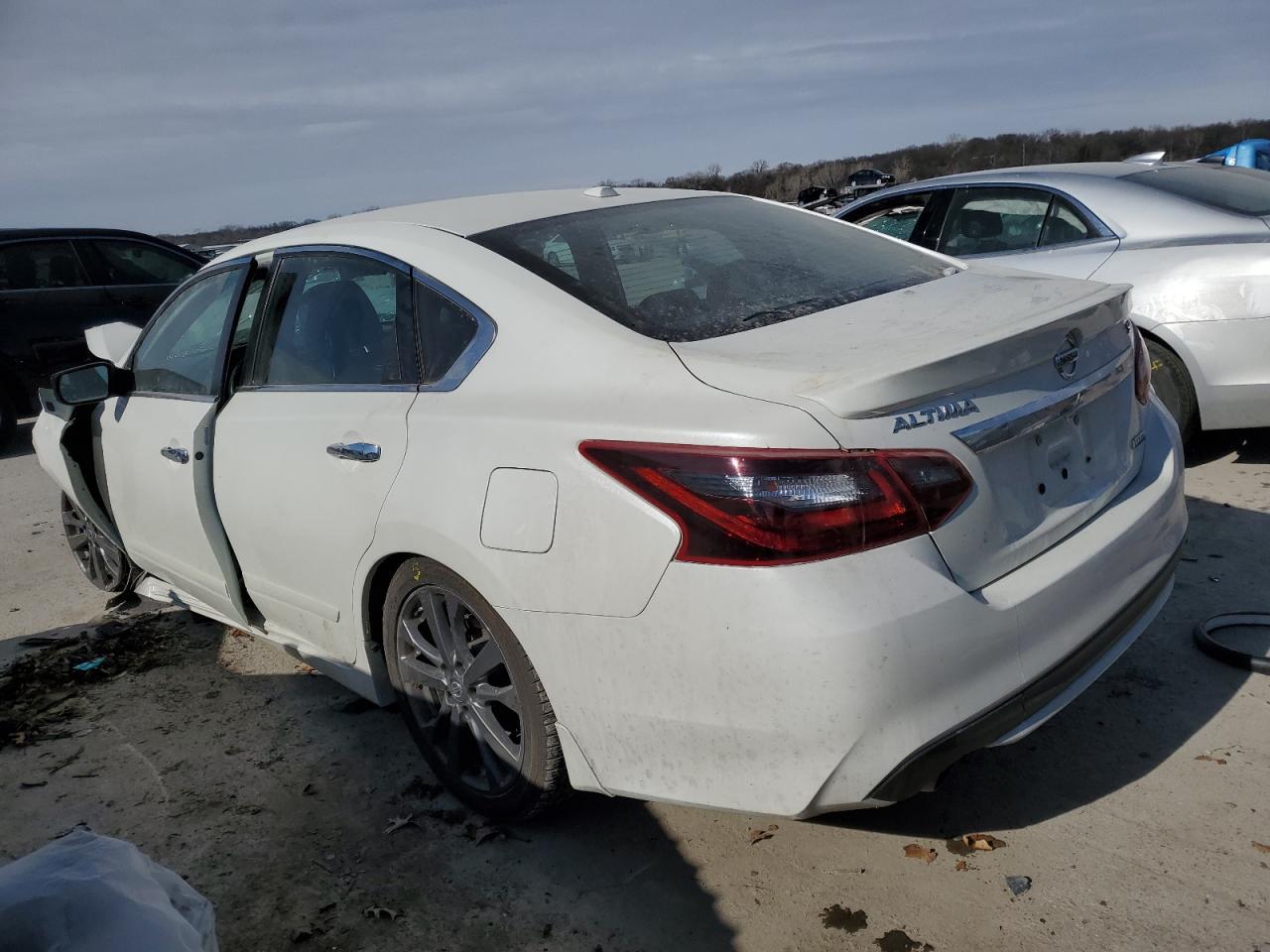 2018 NISSAN ALTIMA 2.5 - Фото 2