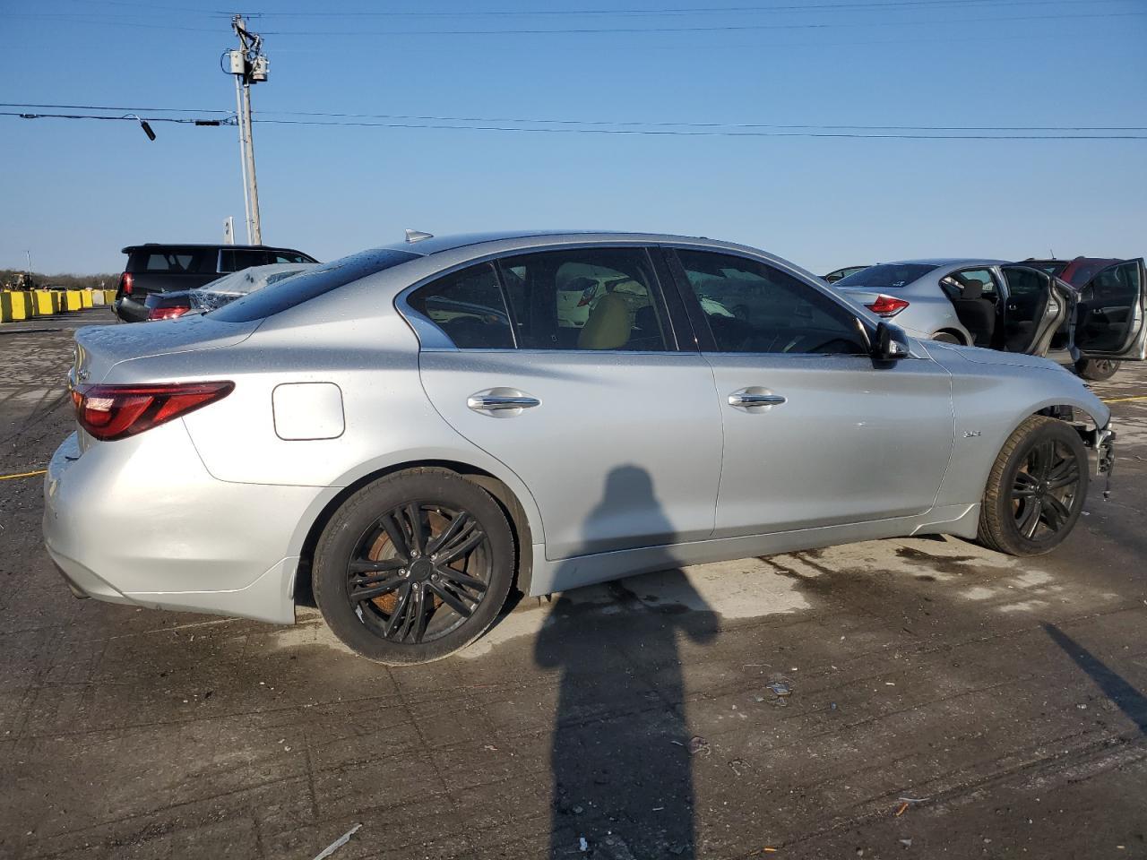 2018 INFINITI Q50 LUXE - Image 3