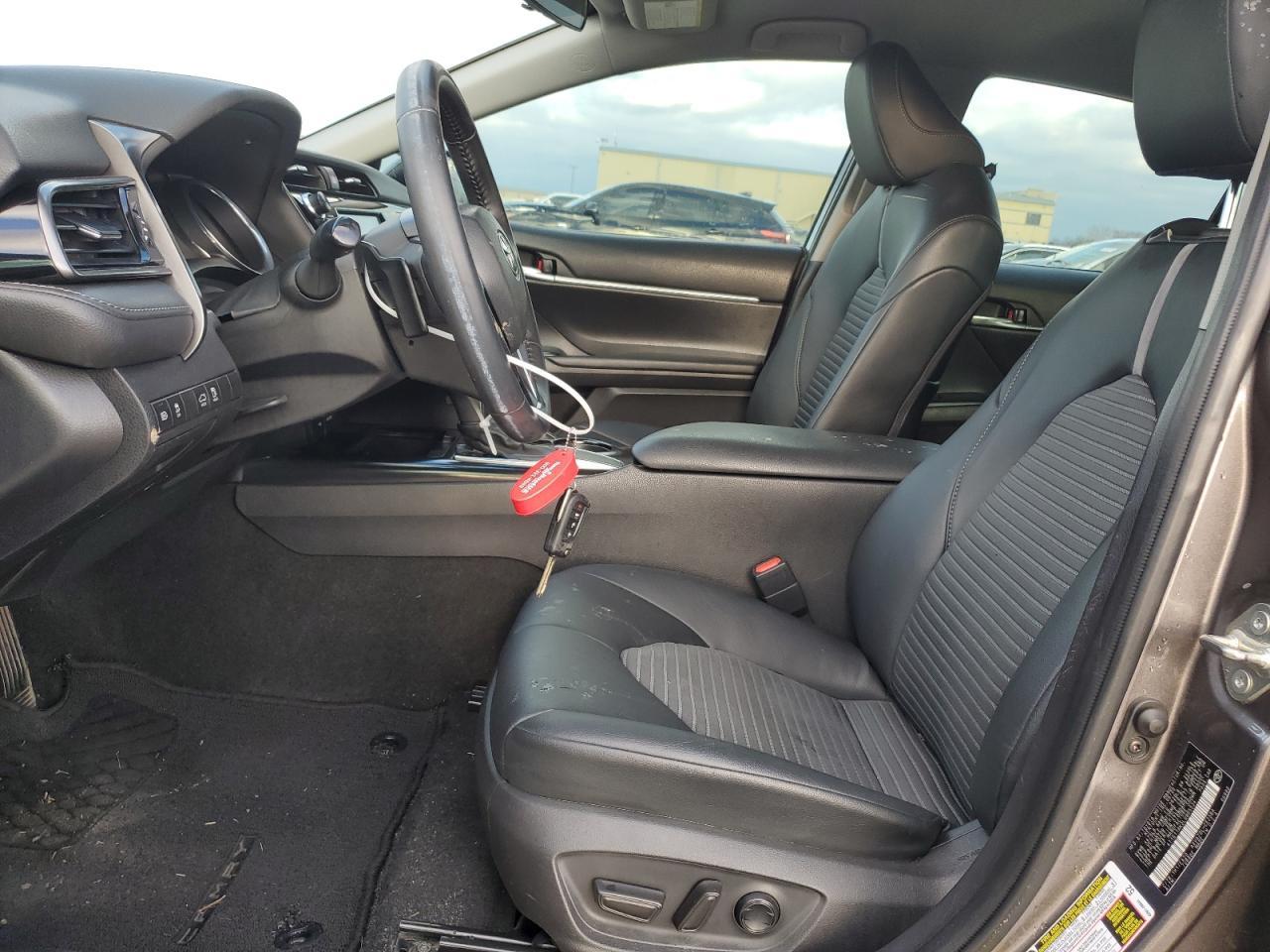 2020 TOYOTA CAMRY SE - Image 7