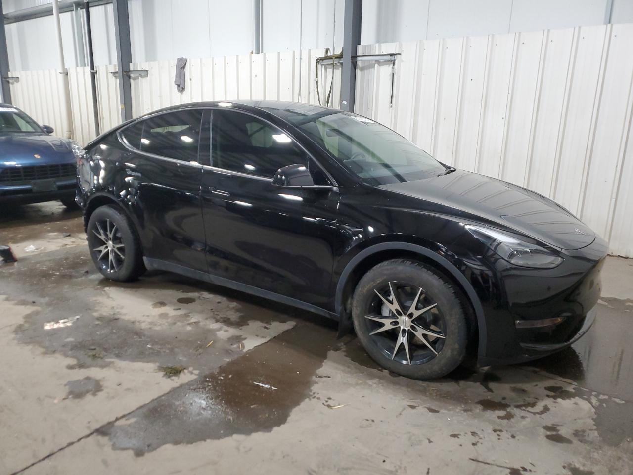 2023 TESLA MODEL Y - Image 4