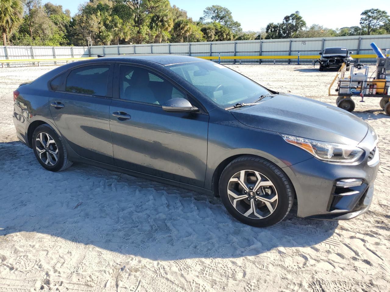 2021 KIA FORTE FE - Фото 4