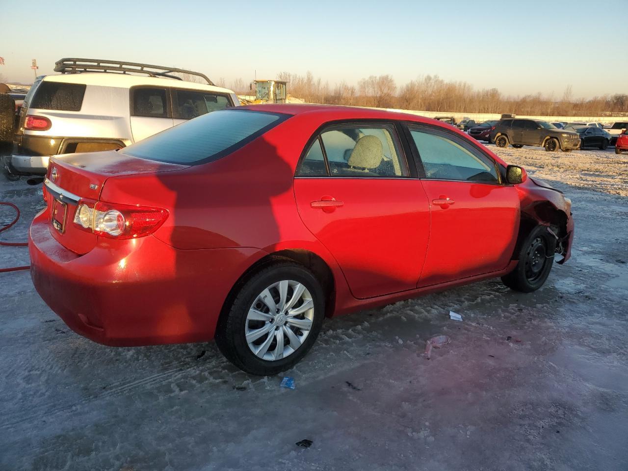 2013 TOYOTA COROLLA BA - Фото 3