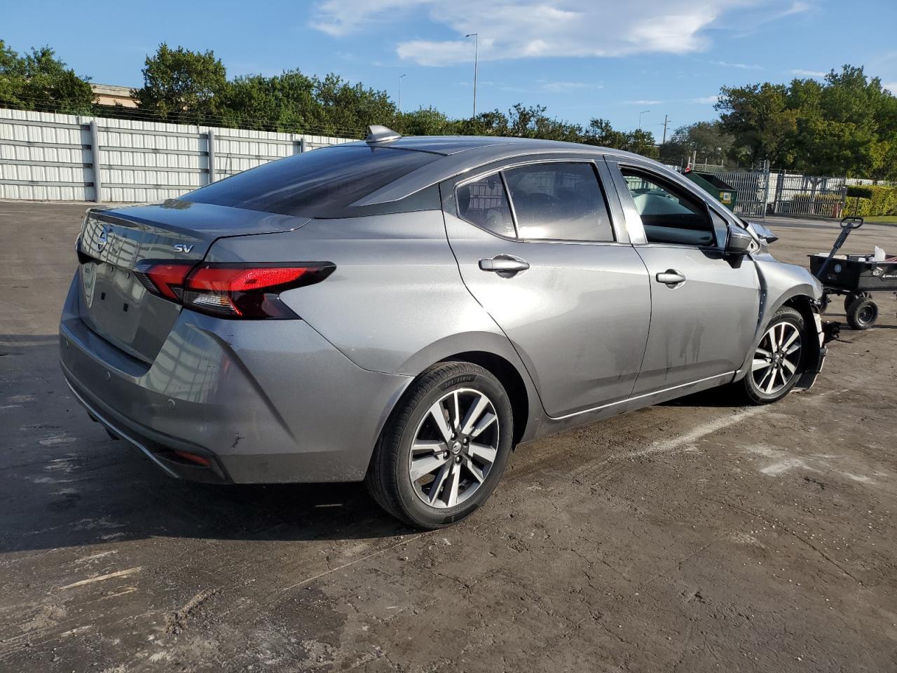 2021 NISSAN VERSA SV - Image 3