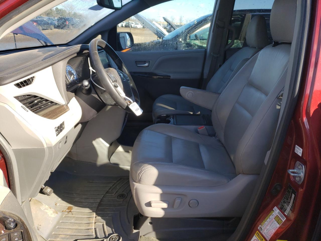 2015 TOYOTA SIENNA XLE - Фото 7
