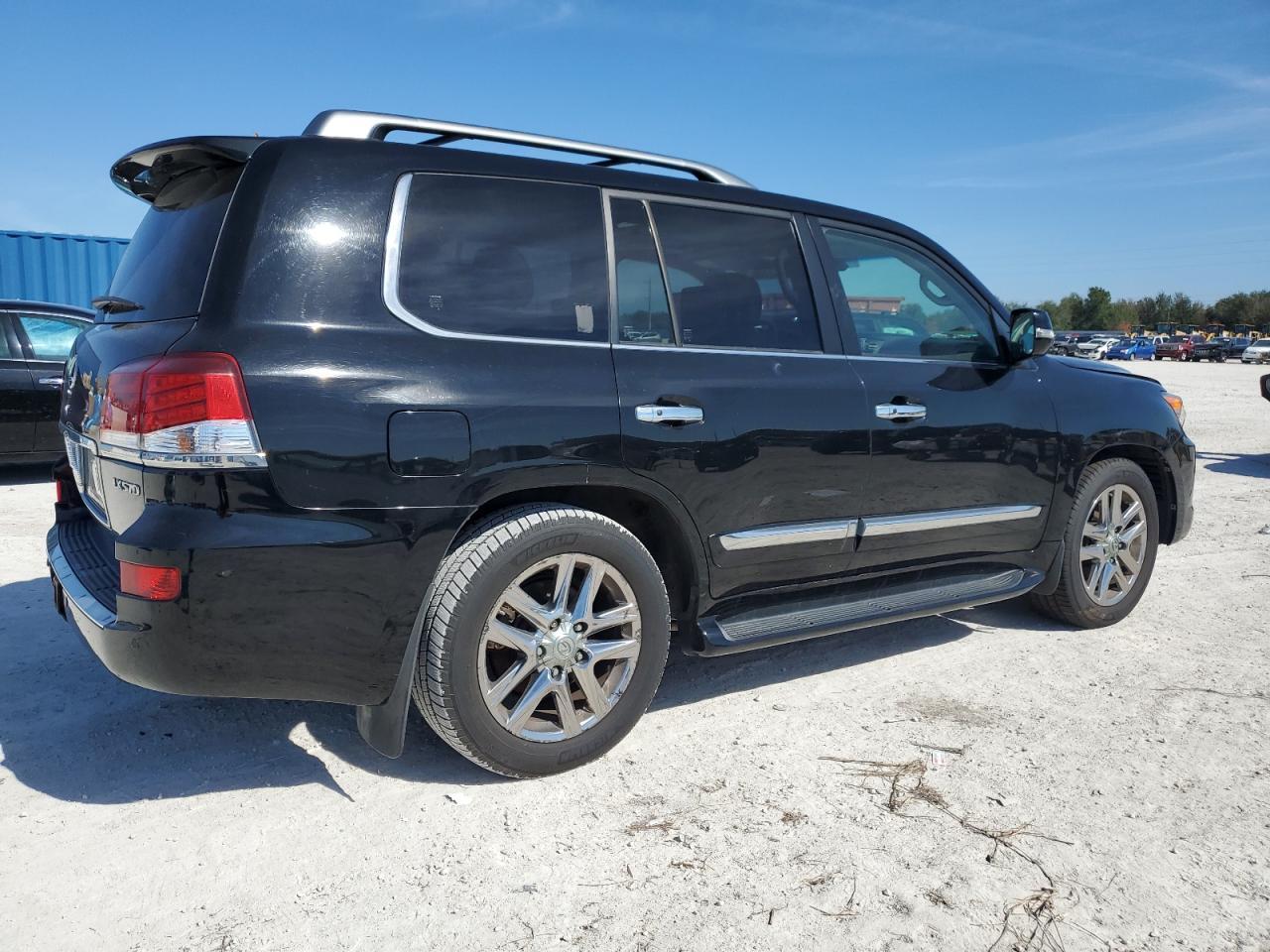 2015 LEXUS LX 570 - Фото 3