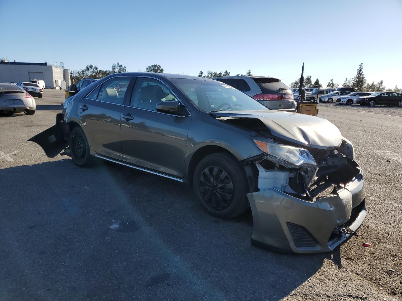 2014 TOYOTA CAMRY L - Image 4