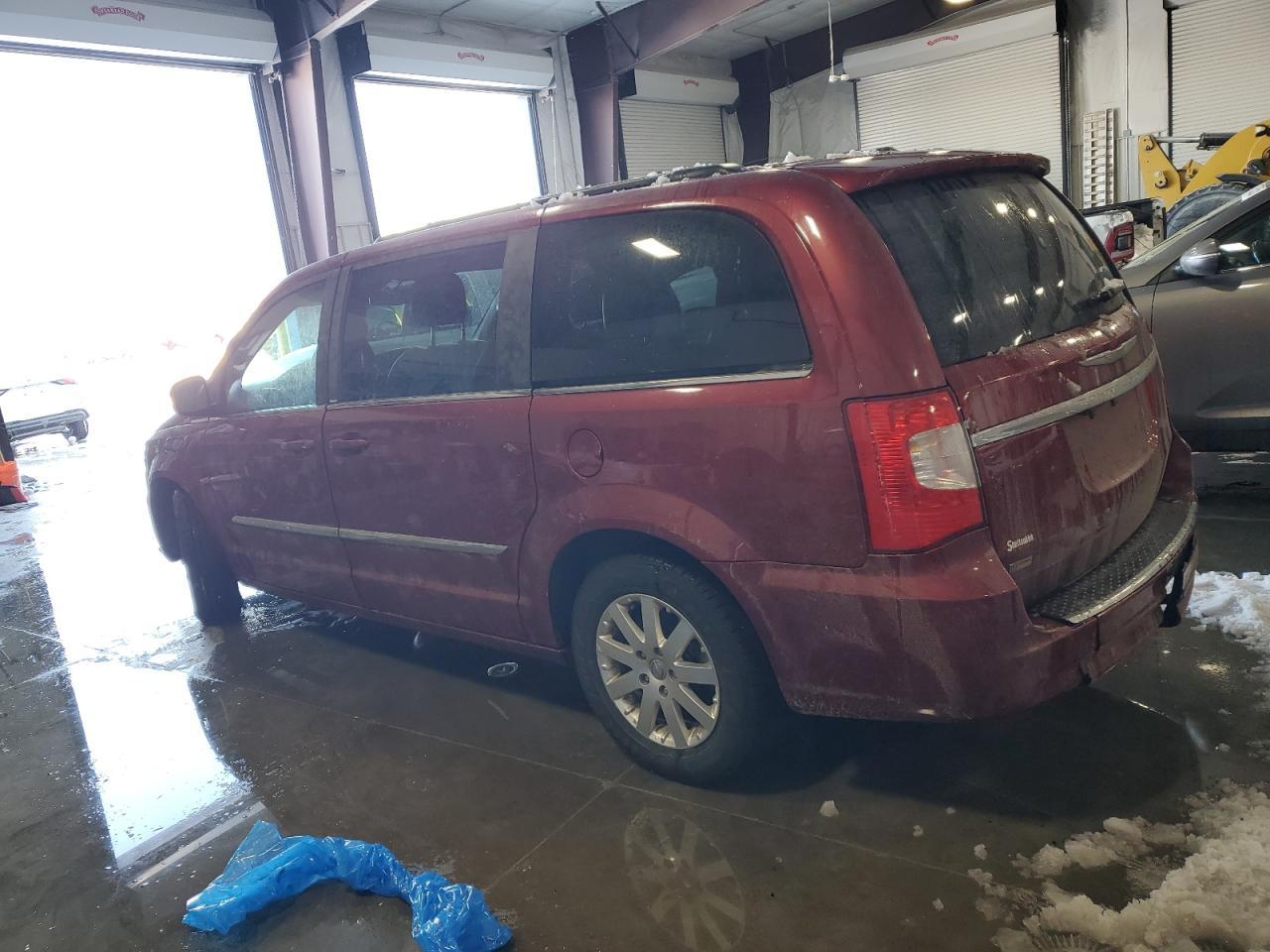2014 CHRYSLER TOWN & COU - Image 2