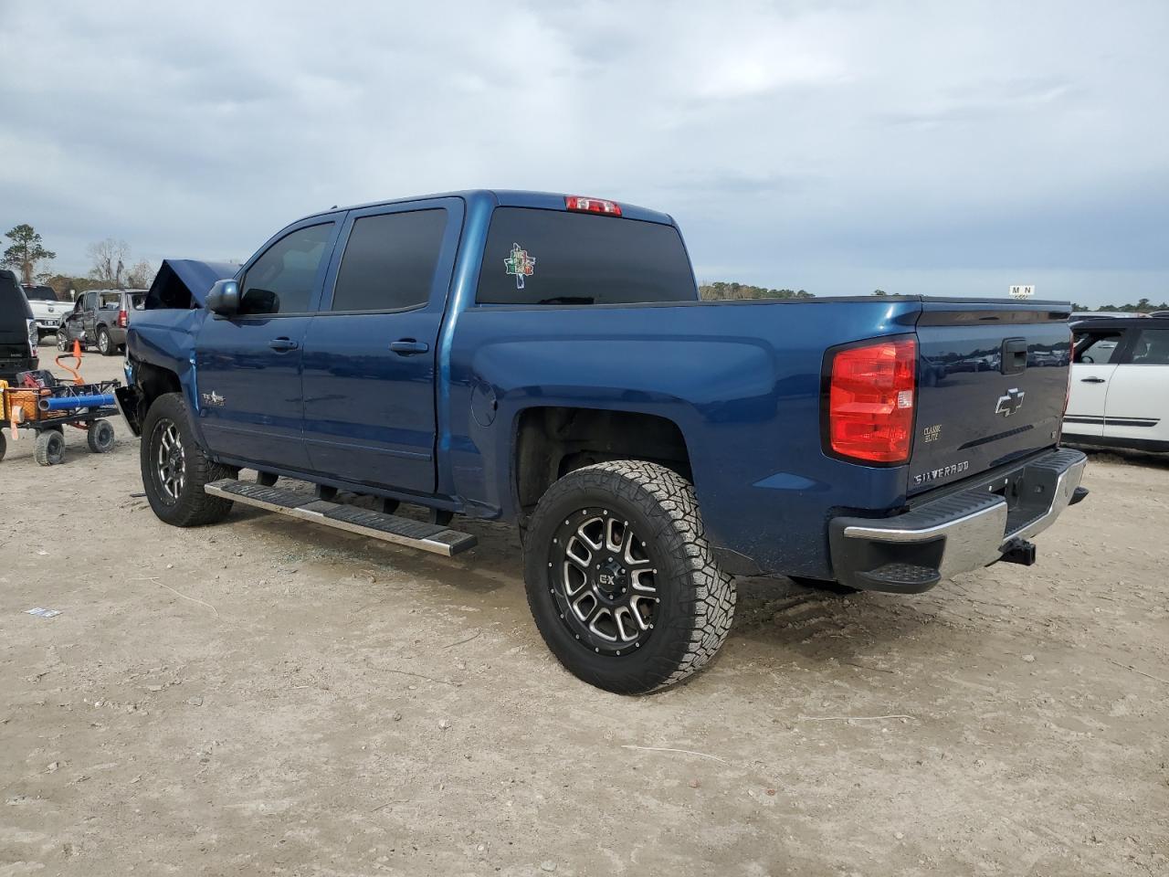 2018 CHEVROLET SILVERADO - Фото 2
