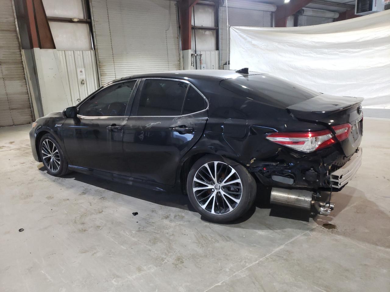 2020 TOYOTA CAMRY SE - Image 2