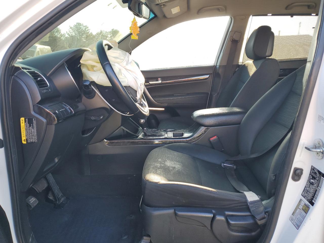 2015 KIA SORENTO LX - Image 7