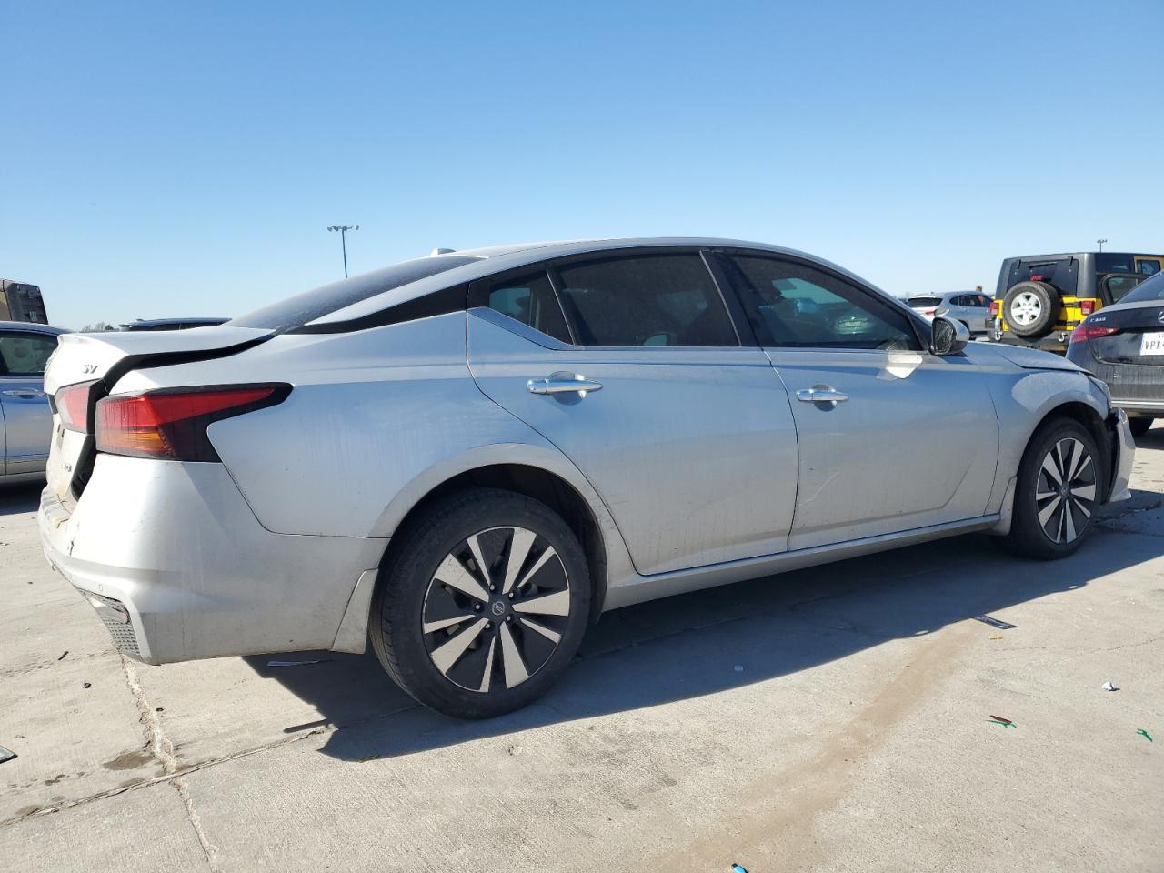 2022 NISSAN ALTIMA SV - Фото 3