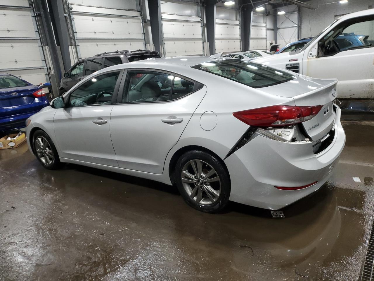 2017 HYUNDAI ELANTRA SE - Фото 2