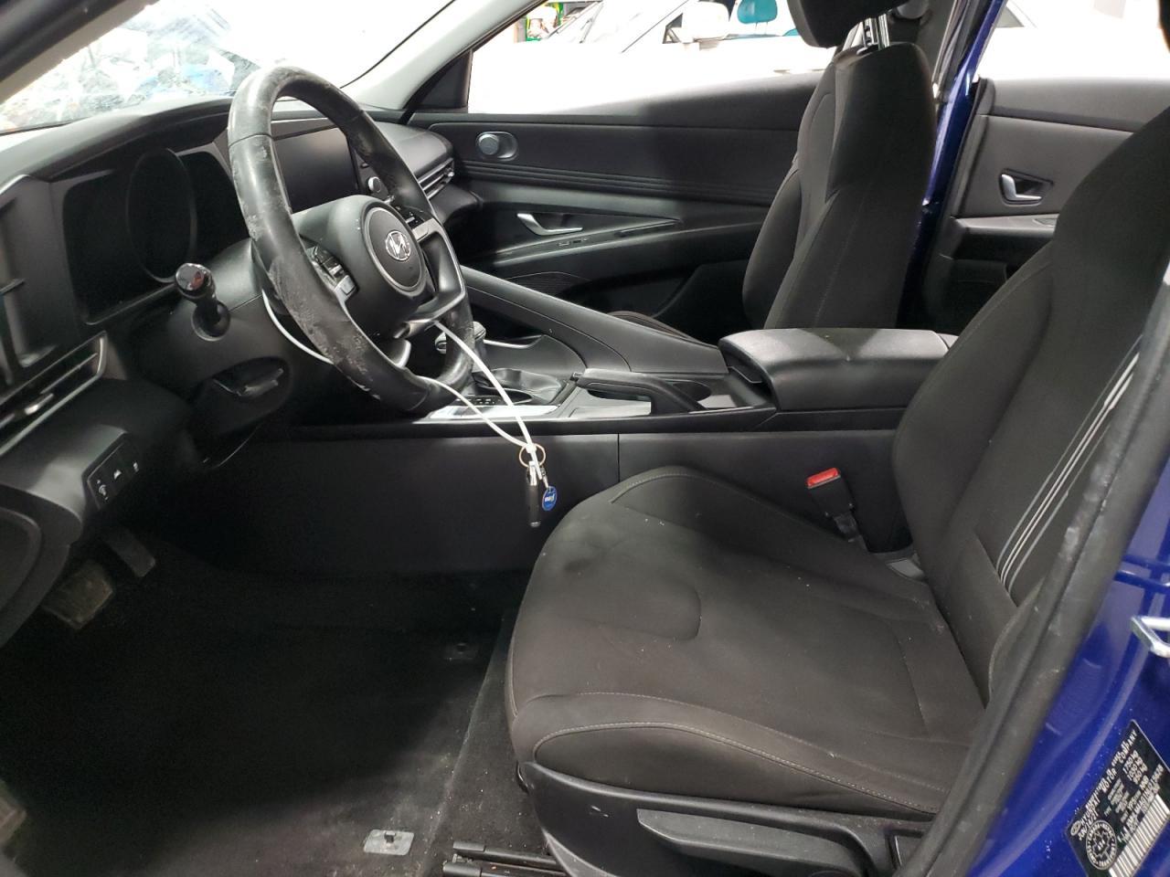 2022 HYUNDAI ELANTRA SE - Image 7