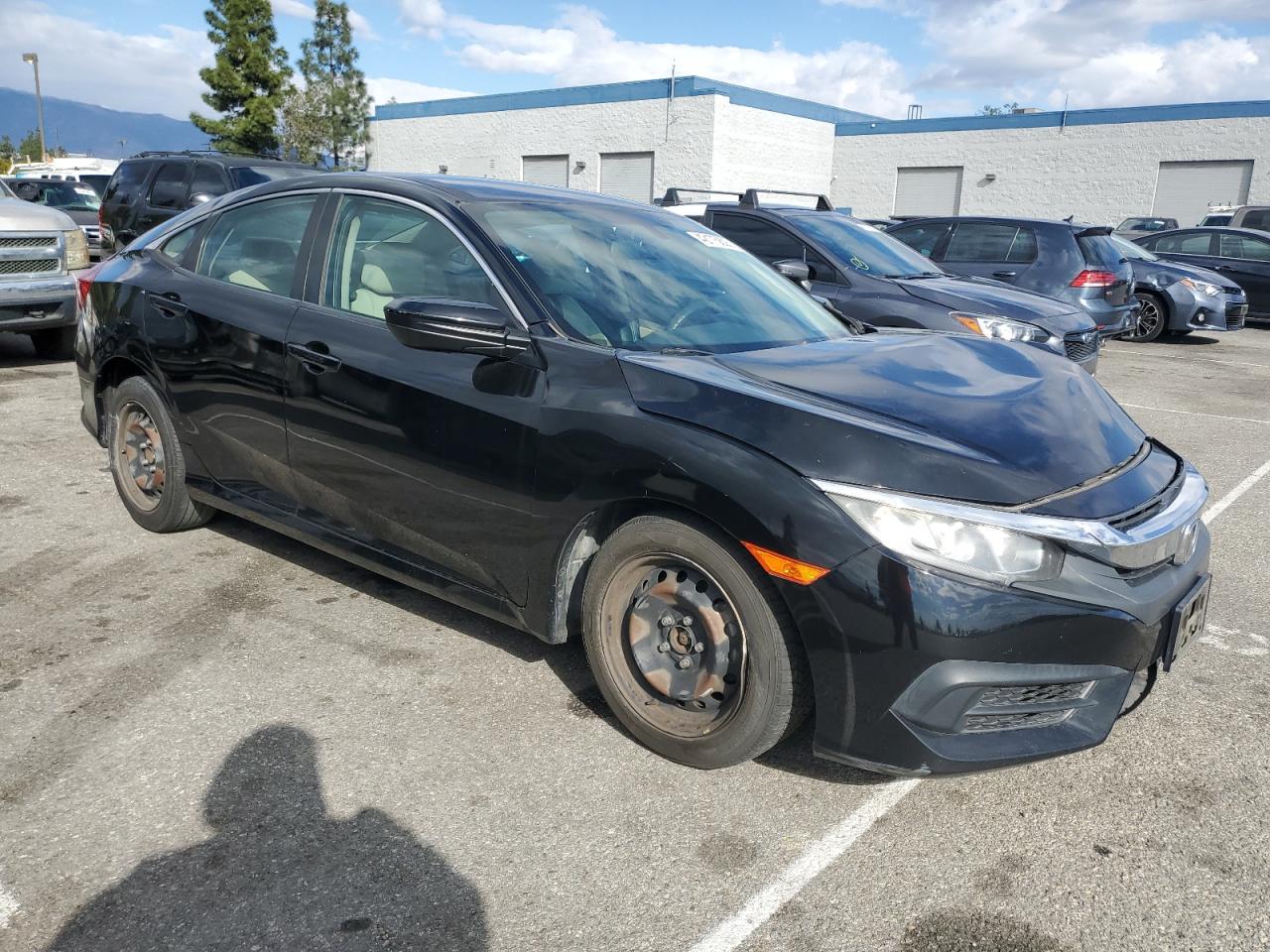2017 HONDA CIVIC LX - Image 4