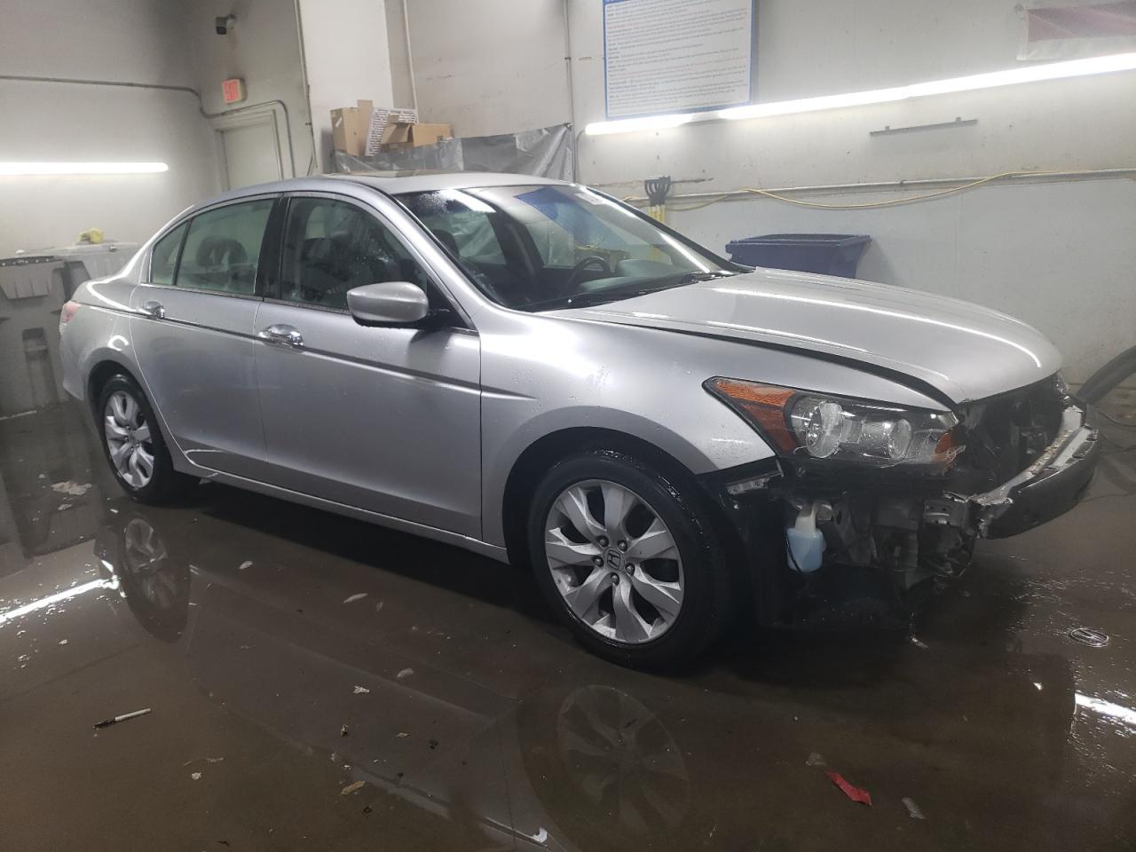 2010 HONDA ACCORD EXL - Image 4