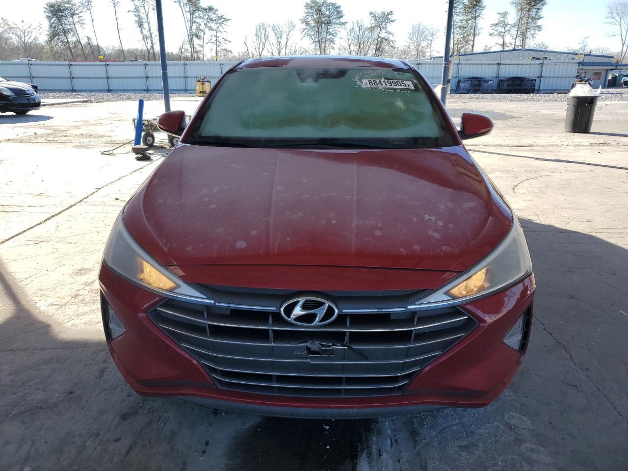 2019 HYUNDAI ELANTRA SE - Фото 5