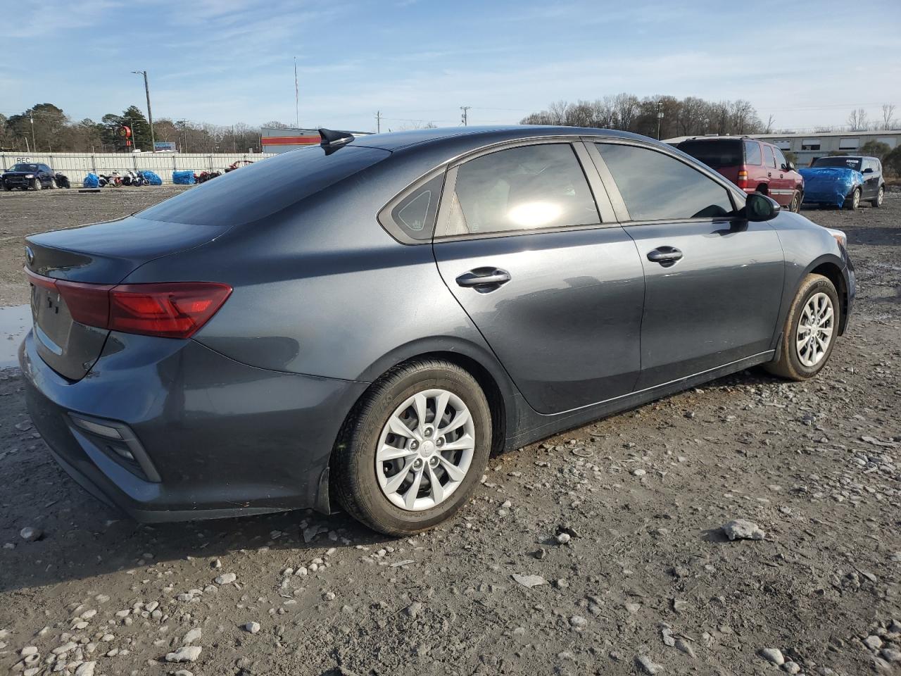2021 KIA FORTE FE - Фото 3