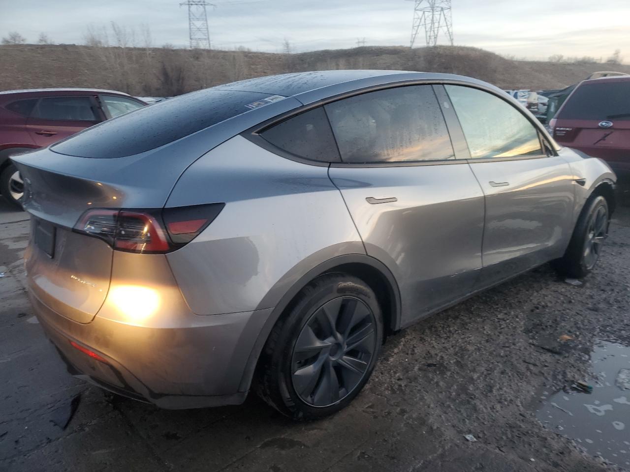 2024 TESLA MODEL Y - Image 3
