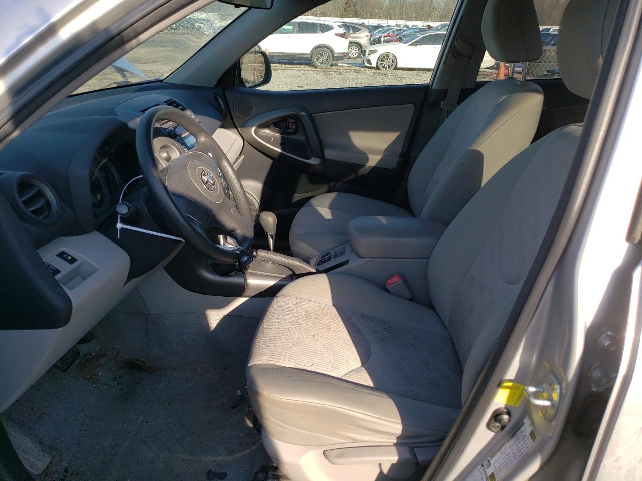 2011 TOYOTA RAV4 - Image 7