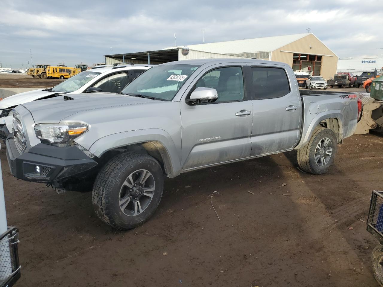 2017 TOYOTA TACOMA DOU