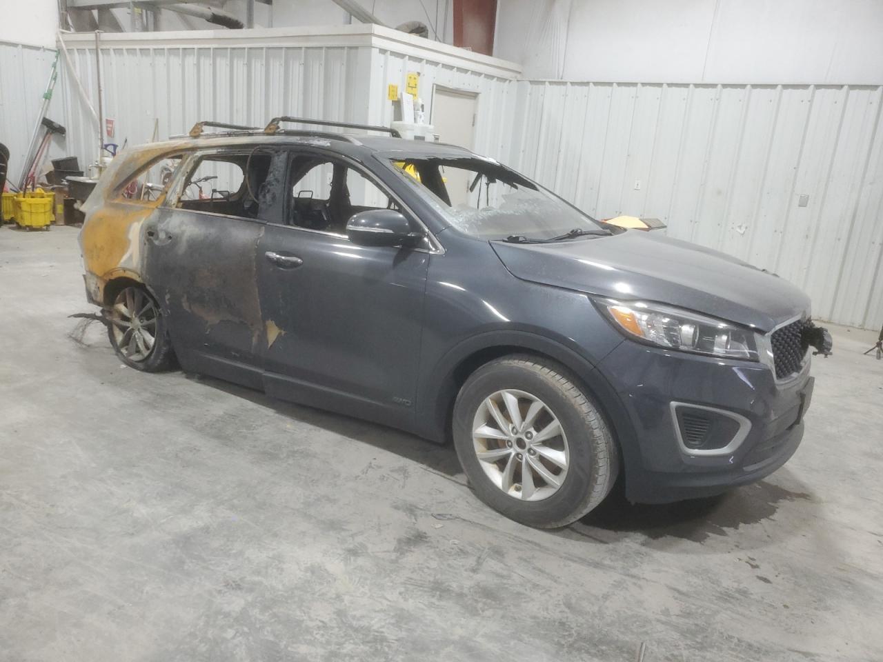 2017 KIA SORENTO LX - Фото 4
