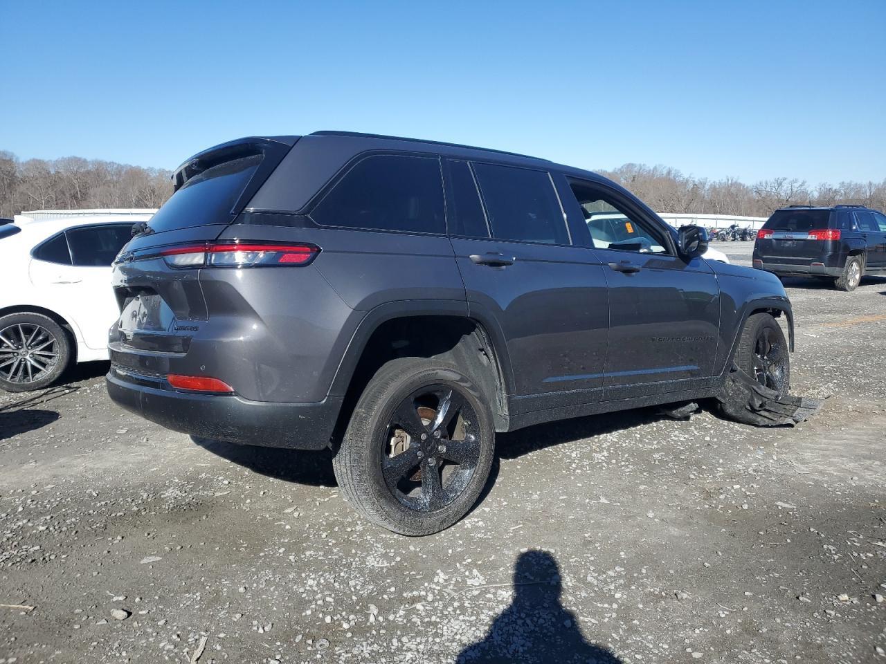 2024 JEEP GRAND CHER - Image 3