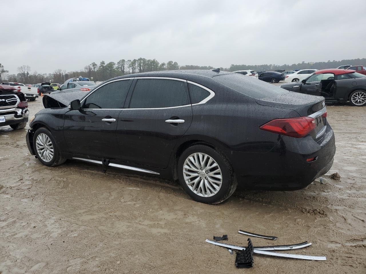 2015 INFINITI Q70L 3.7 - Image 2