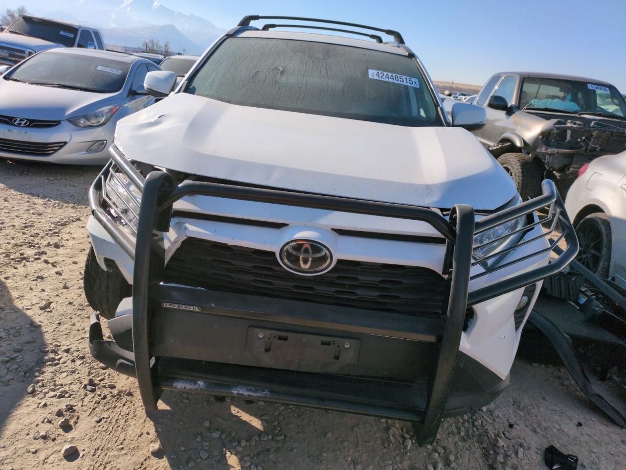 2019 TOYOTA RAV4 XLE P - Фото 5