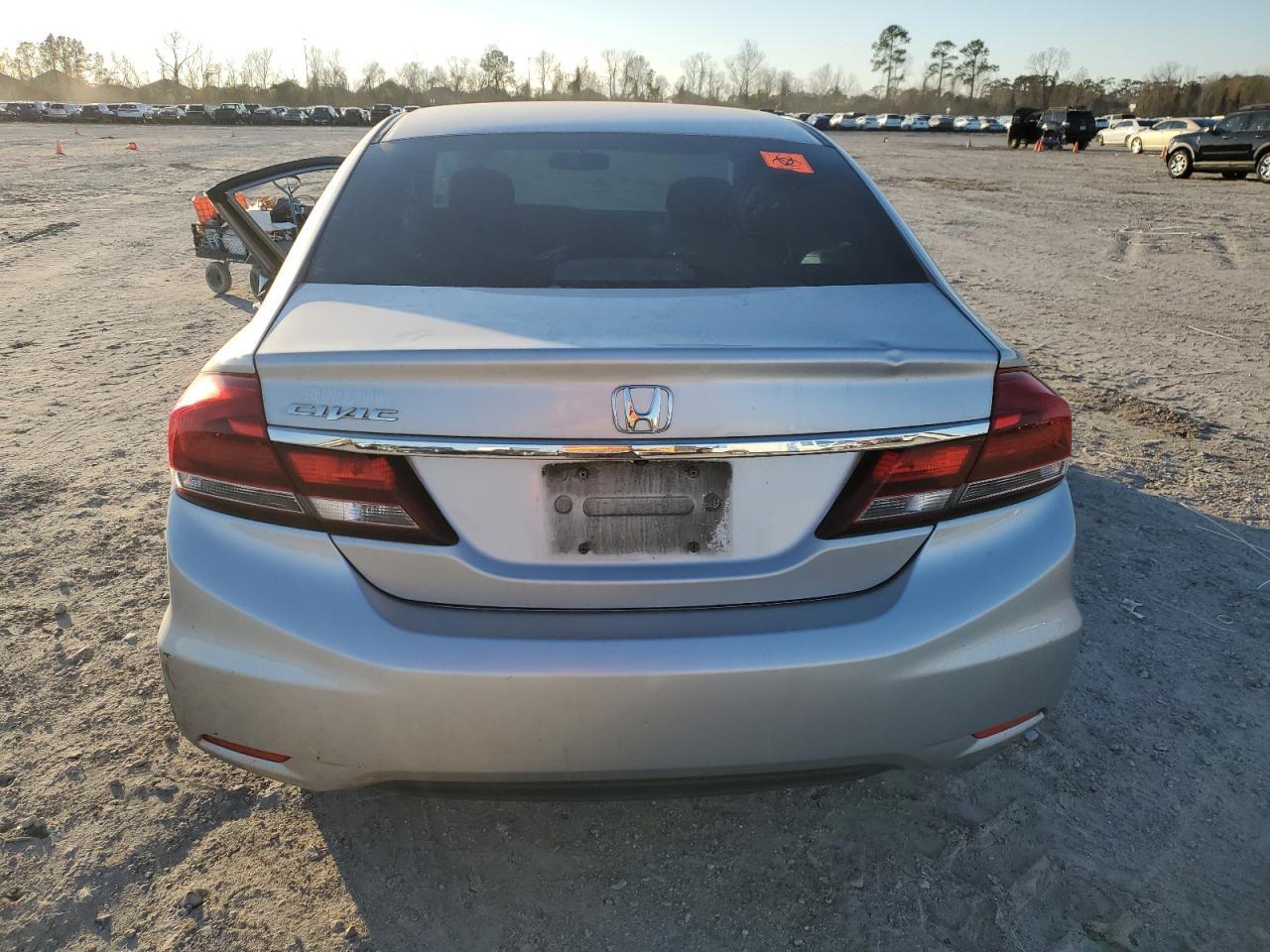 2015 HONDA CIVIC LX - Image 6
