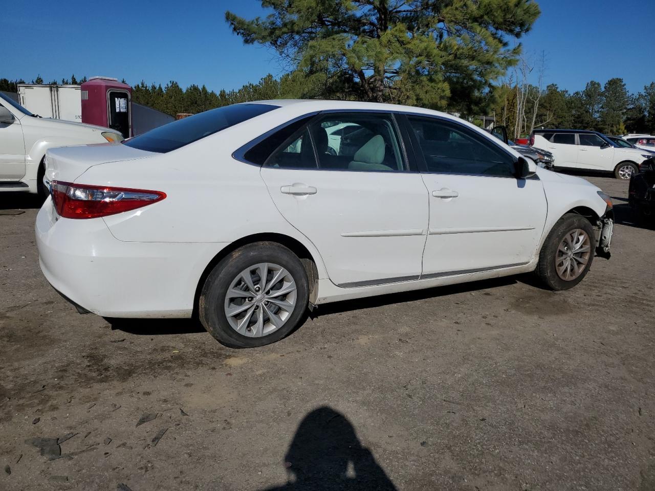 2017 TOYOTA CAMRY LE - Image 3