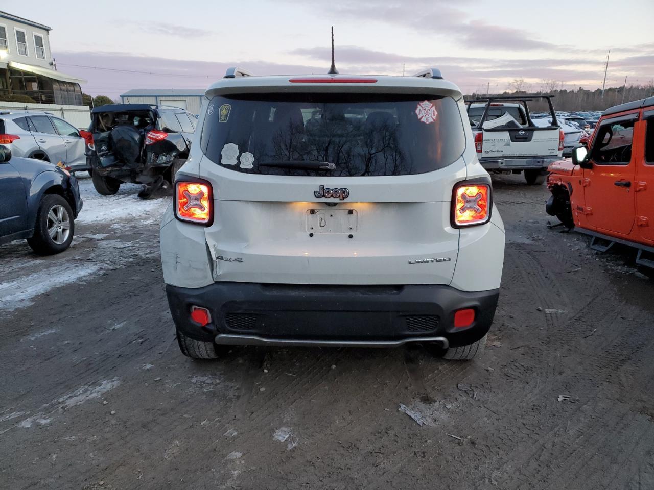 2016 JEEP RENEGADE L - Фото 6