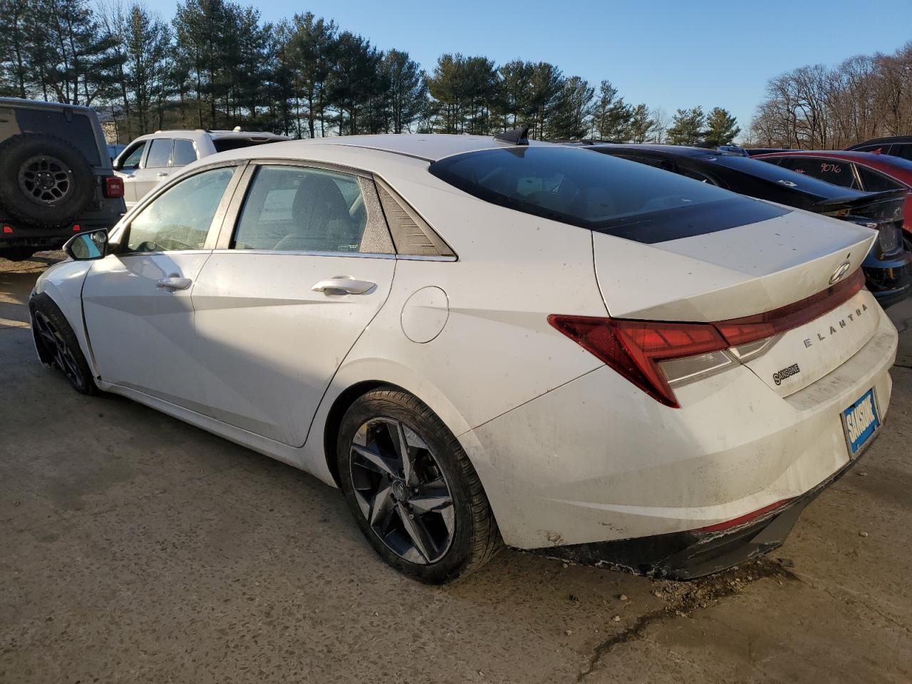 2022 HYUNDAI ELANTRA SE - Фото 2