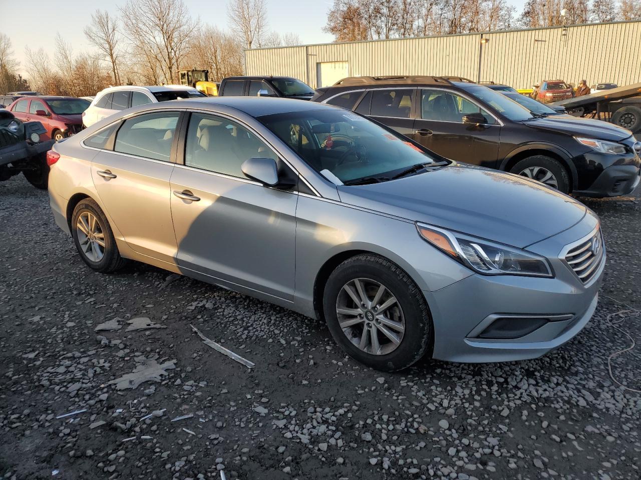 2017 HYUNDAI SONATA SE - Image 4