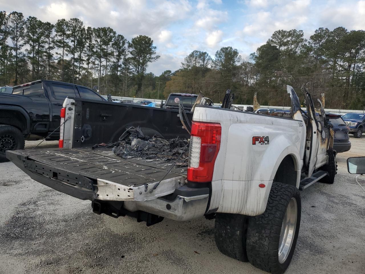 2017 FORD F350 SUPER - Image 3