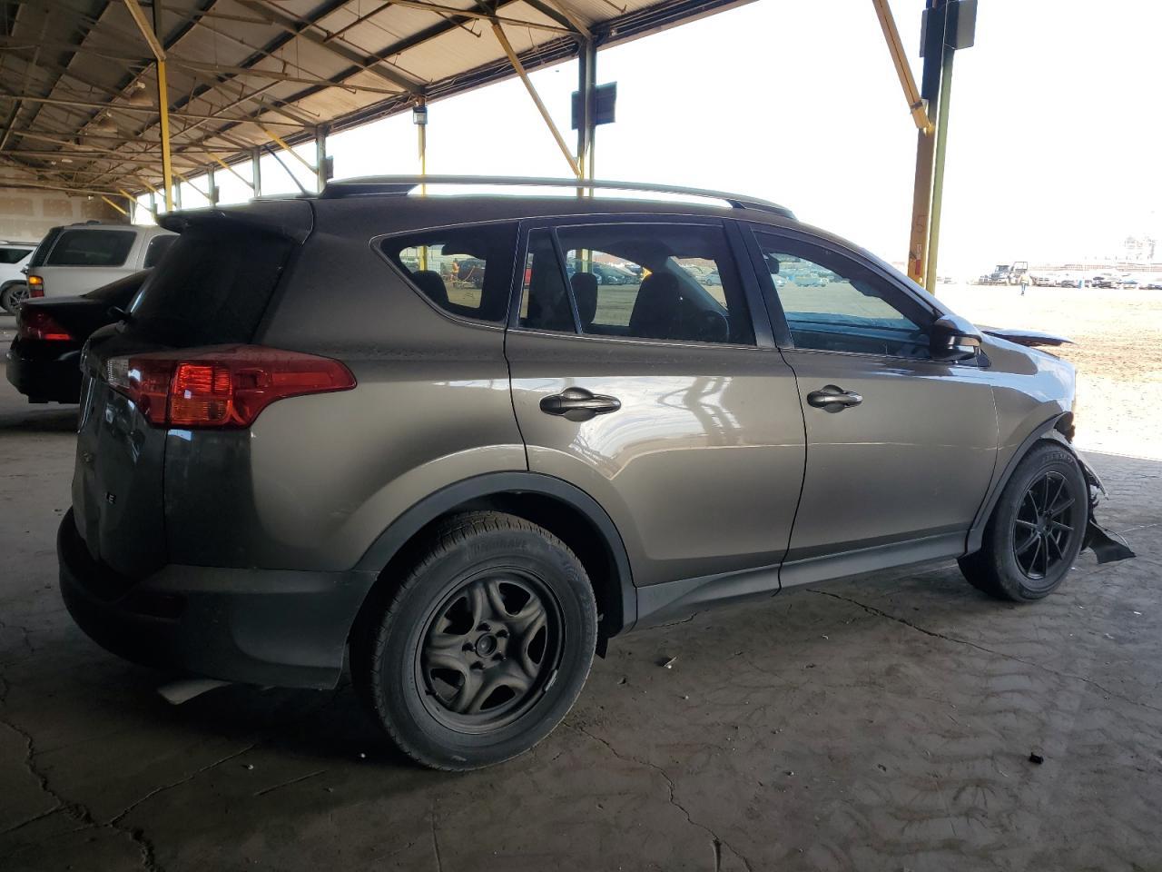 2015 TOYOTA RAV4 LE - Фото 3