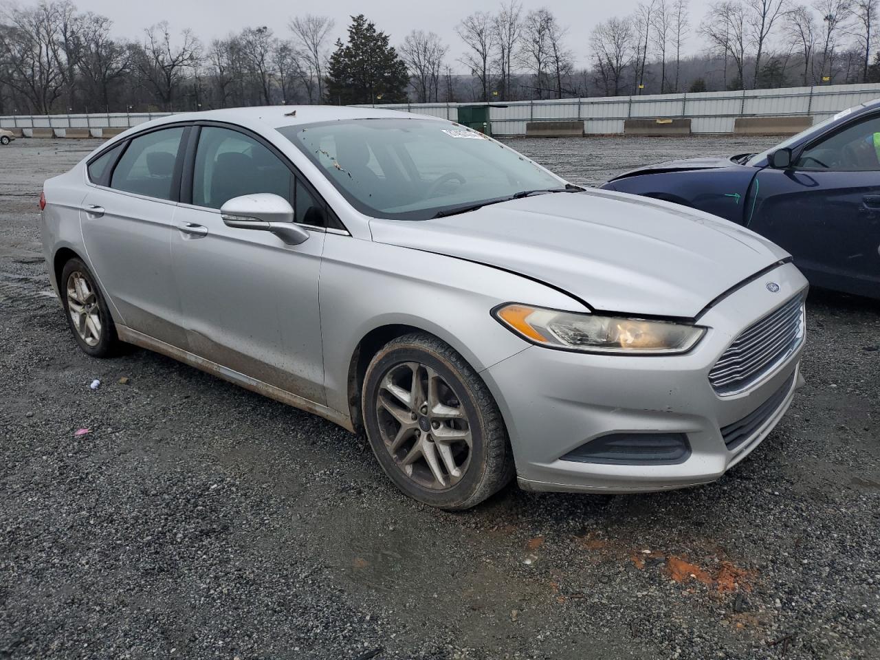 2013 FORD FUSION SE - Image 4